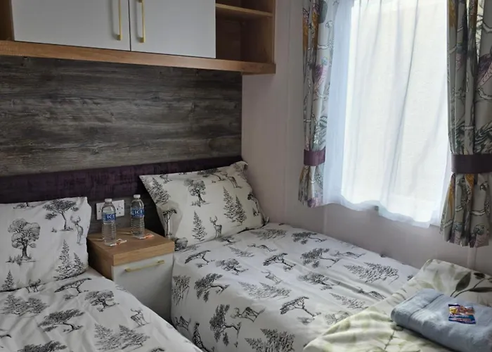 Pine Ridge B6 Camping Reighton